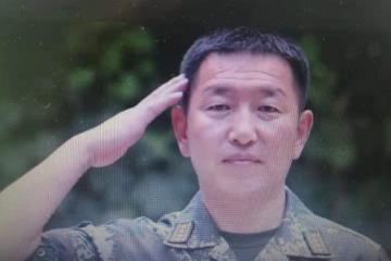 我们是一支不可战胜的力量，献给——