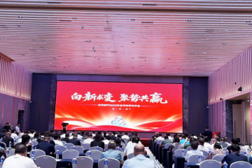 场景撬增量 新能源爆发，乘龙2025年合作伙伴年中会南宁举办
