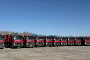 绿色运力再加码 乘龙103台新能源牵引车在鄂尔多斯交付