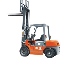 3吨内燃平衡重叉车