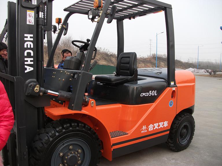 合叉内燃平衡重式叉车，专供广西