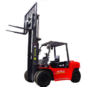 东方红CPCD70内燃平衡重式柴油力叉车