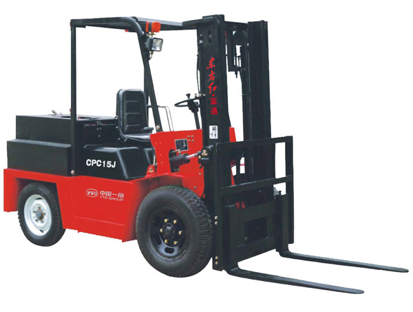 东方红小型叉车CPC15J