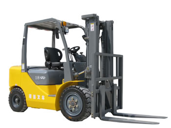 奇瑞1.8T平衡重式内燃叉车